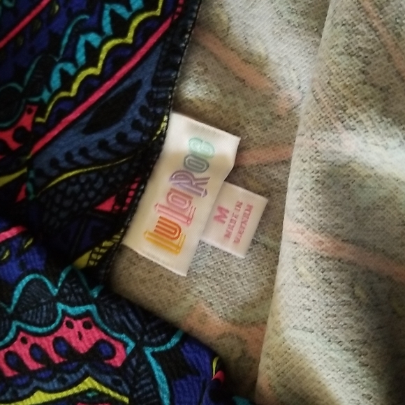 LuLaRoe Cassie Skirt - Picture 3 of 3